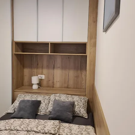派托尔维克公寓酒店 *