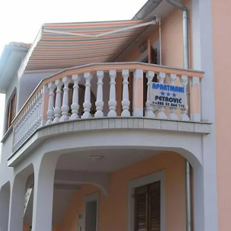 Апартаменты Petrovic Сило