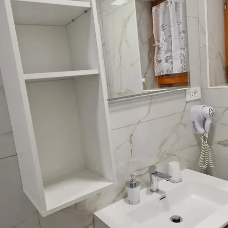 Petrovic Apartment *