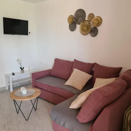 Petrovic Apartment Silo (Krk)